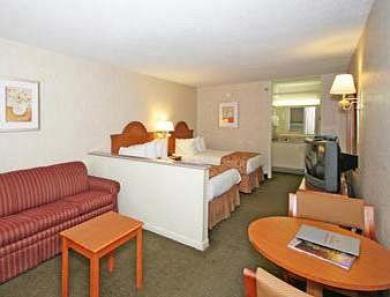 Ramada By Wyndham Asheville / Biltmore West 객실 사진